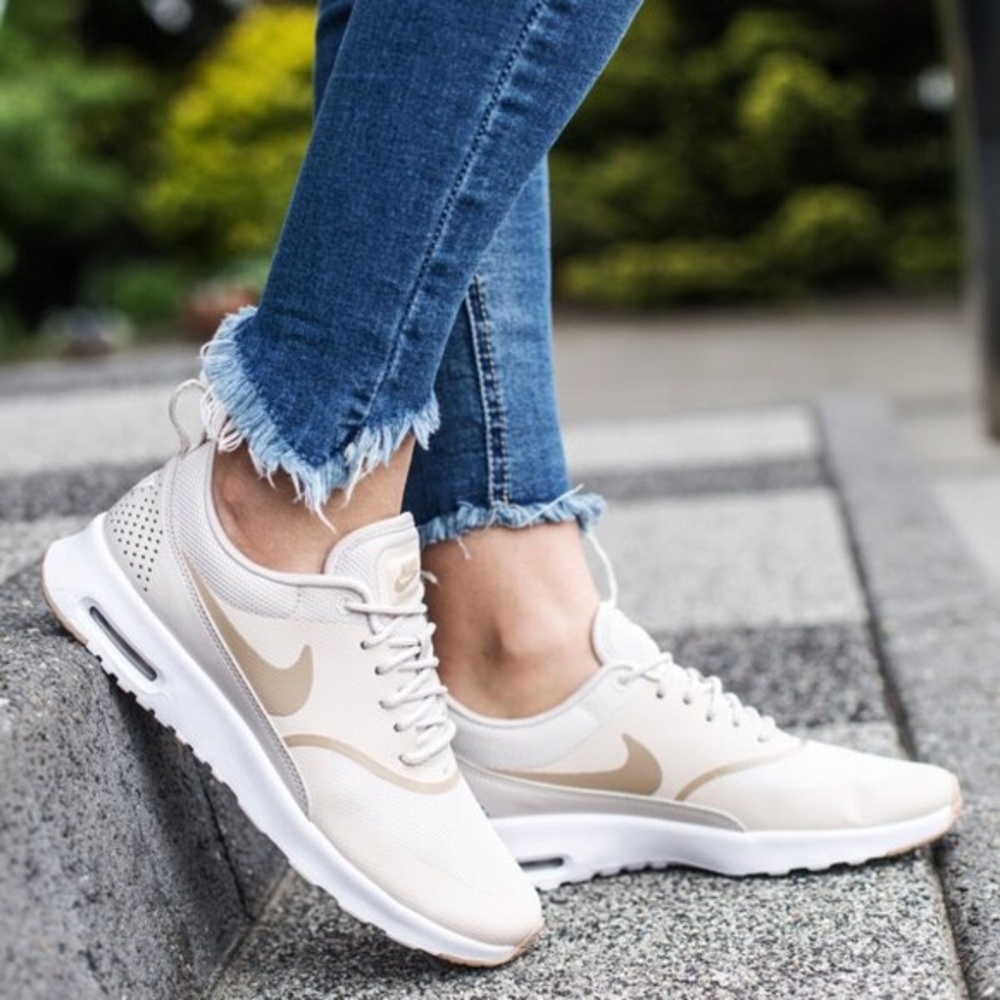 Brand New Nike Air Max Thea Desert Sand - Picture 1 of 6